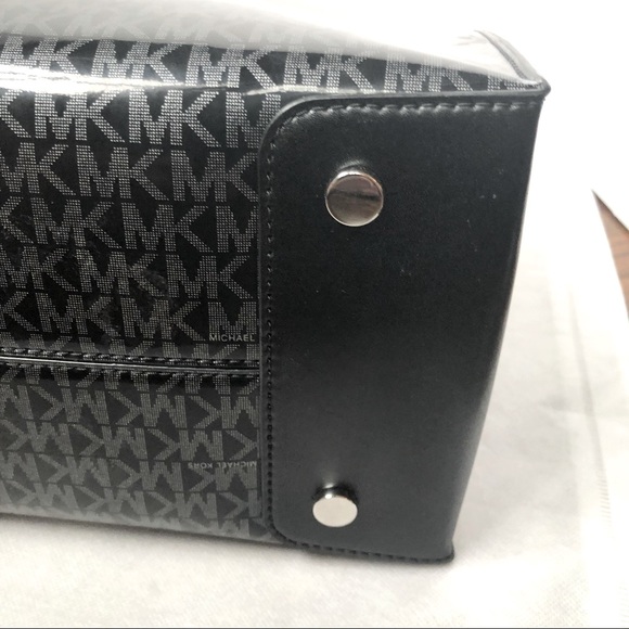 NWT Michael Kors XL Mercer tote. Black patent - Picture 7 of 12